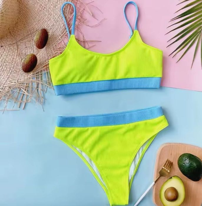 jasny stylowy kostium kąpielowy!!!