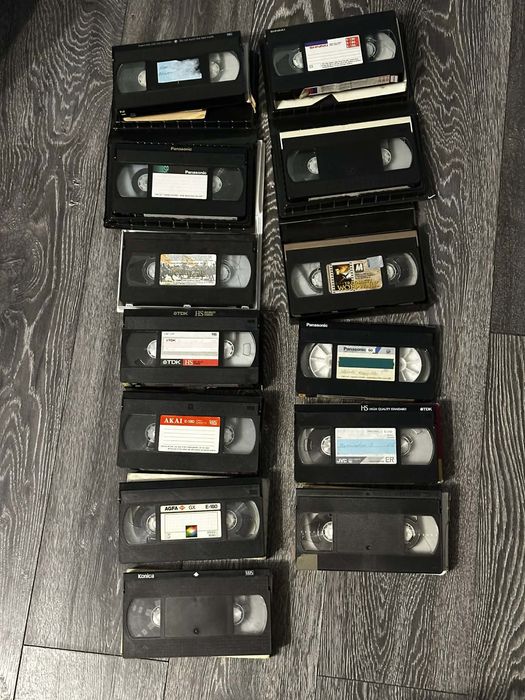 Zestaw kaset vhs 25 sztuk