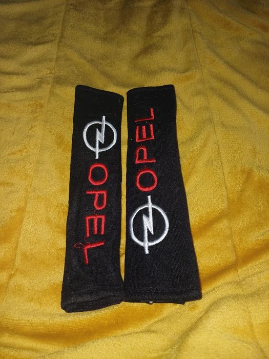 Protetor para cinto de segurança escrito opel