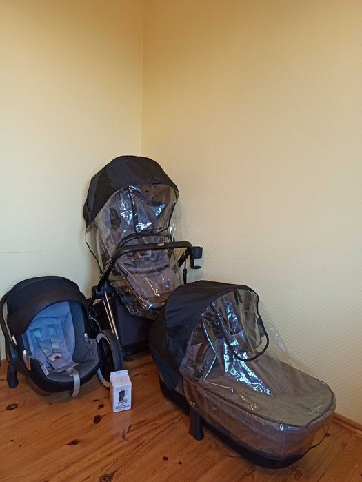 Коляска Cybex Priam Manhattan Grey 3 в 1 є повний комплект.