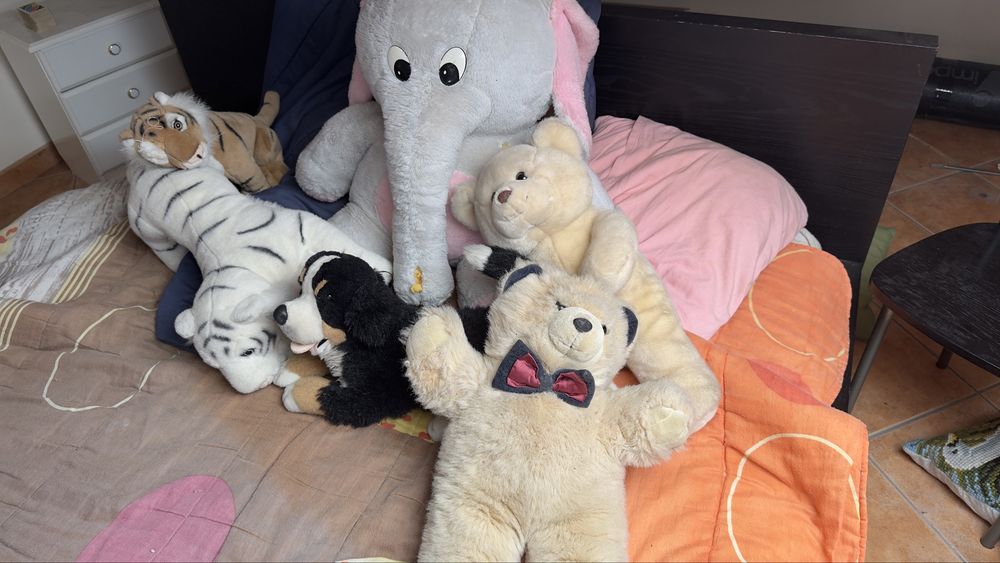 Peluches Grandes e Pequenos