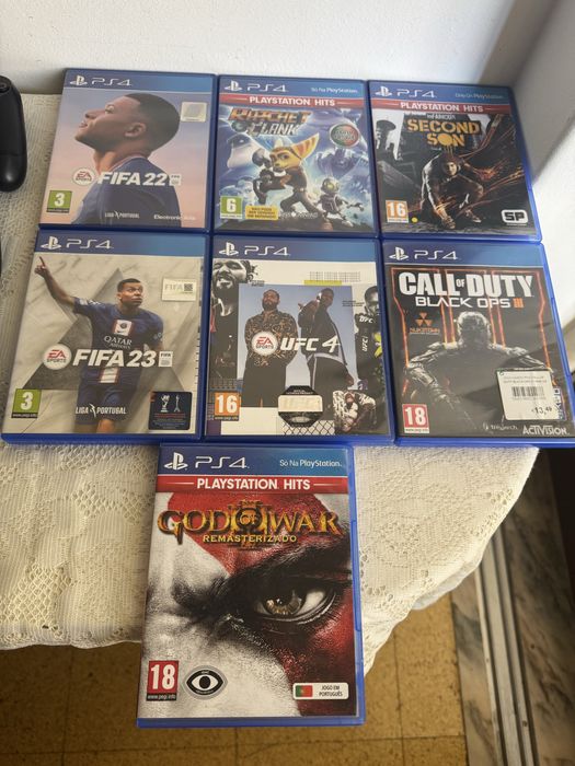 Ps4 slim com 3 comandos + 7 jogos