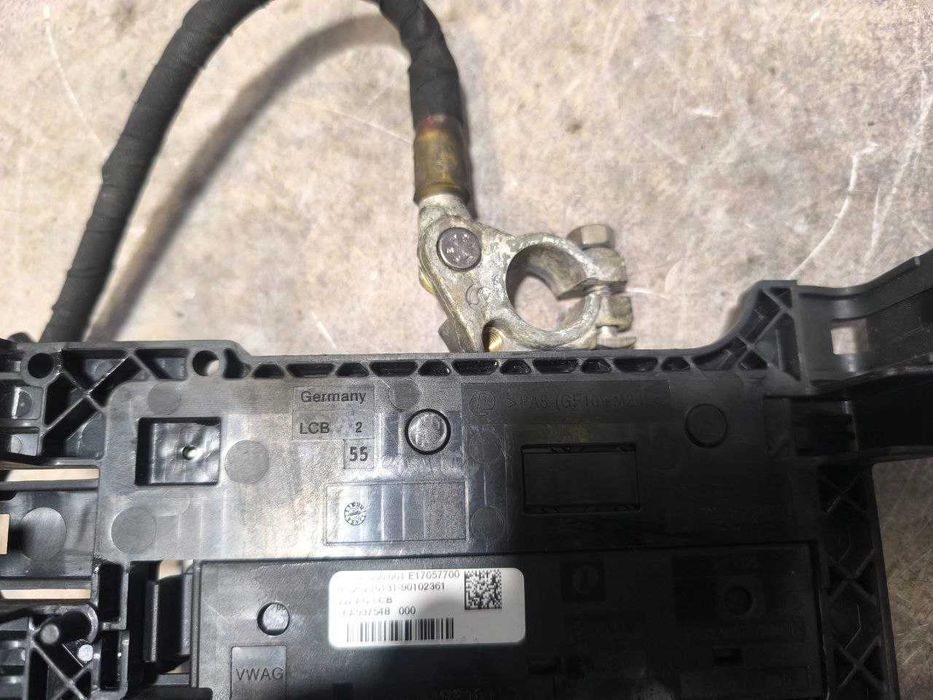 Блок запобіжників силова клема АКБ VW ID3 ID4 Audi Q4 1EA937548