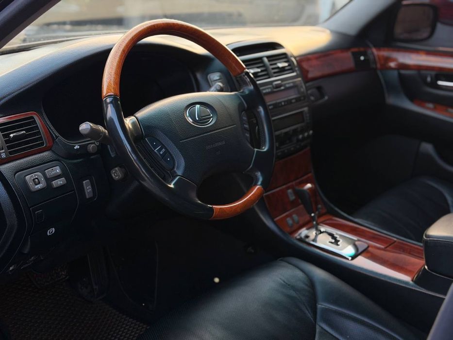 Продам Lexus Ls430 2004