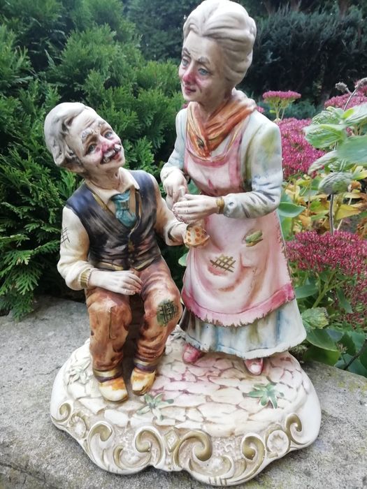 Figurka porcelanowa para staruszków