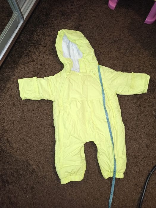 Продам демисезонный комбинезон.