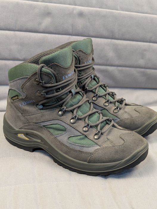 Черевики жіночі  Lowa 40 р. туристичні merrell salomon трекінгові