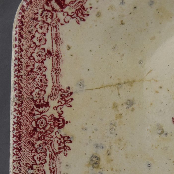 Travessa em Faiança da Corticeira Rosa, Estátua / Cavalinho – 34,5 cm