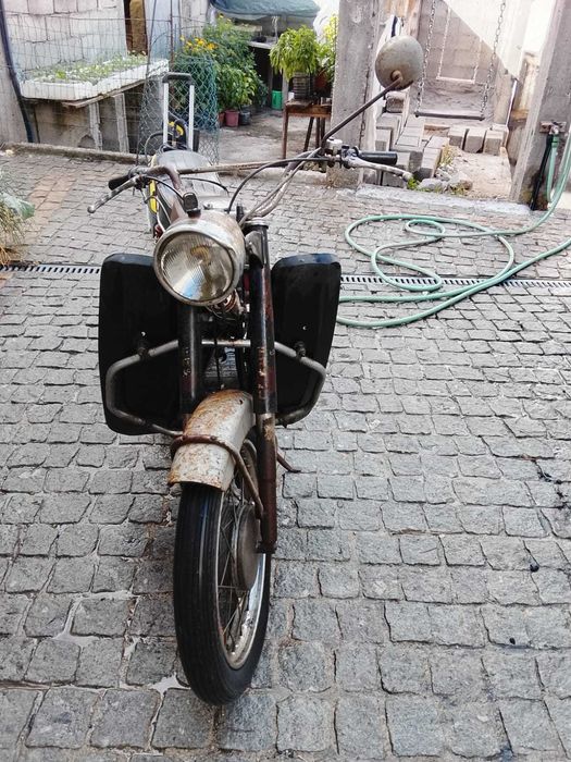 Motorizada Famel F77 para Restauro