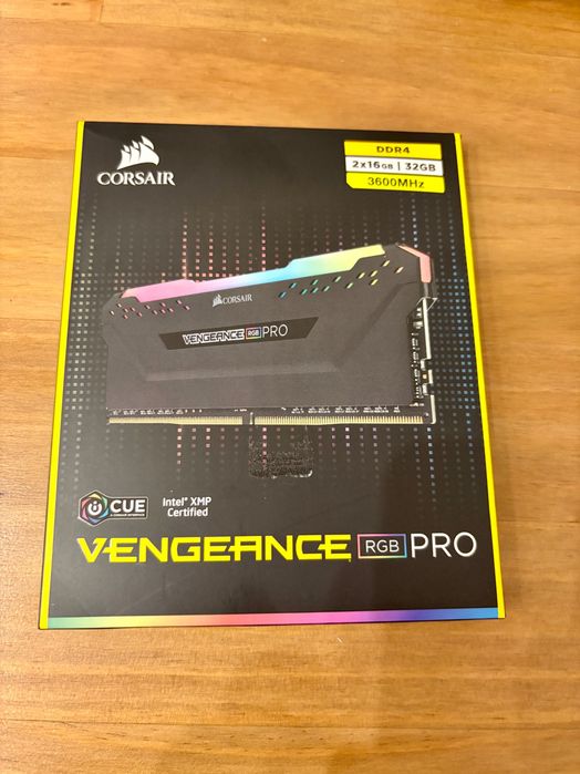 NOWA Pamięć RAM Corsair Vengeance RGB Pro DDR4 32GB 2x16GB 3600MHz CL18 Czarna