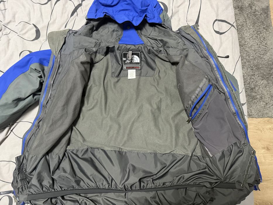 Курточка/ветровка The north face TNF