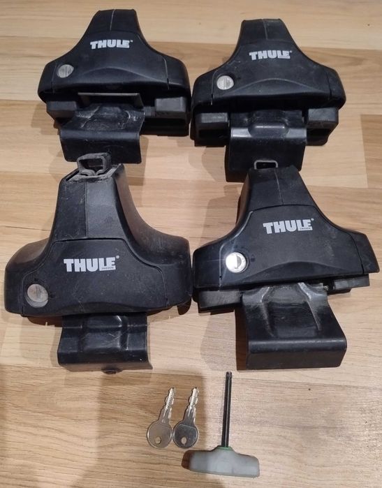 THULE Rapid System 754 stopy z zamkiem (2 kluczyki)