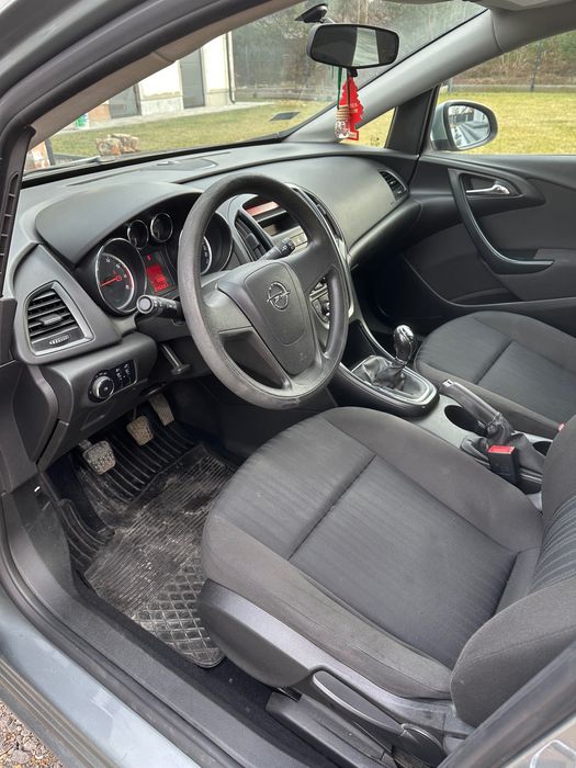 Opel Astra j 2013 1.6 B+Lpg 115 Km