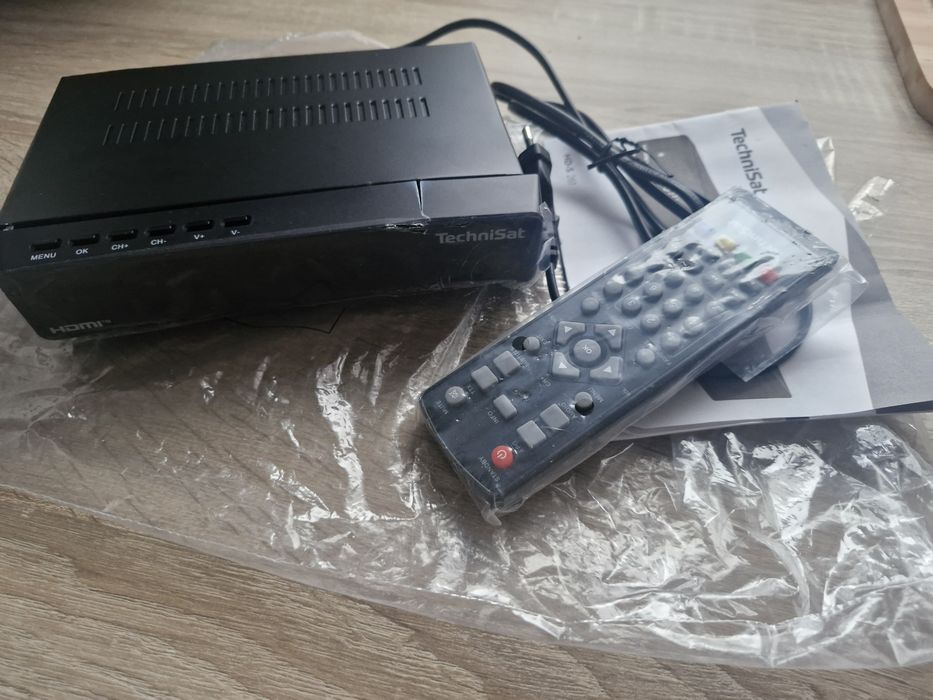 Dekoder Tuner TechniSat DVB-T2 HEVC [