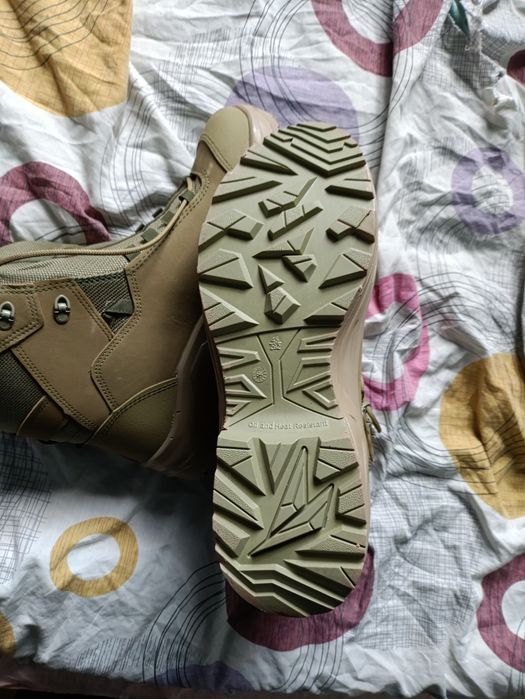 Взуття,берци Талан