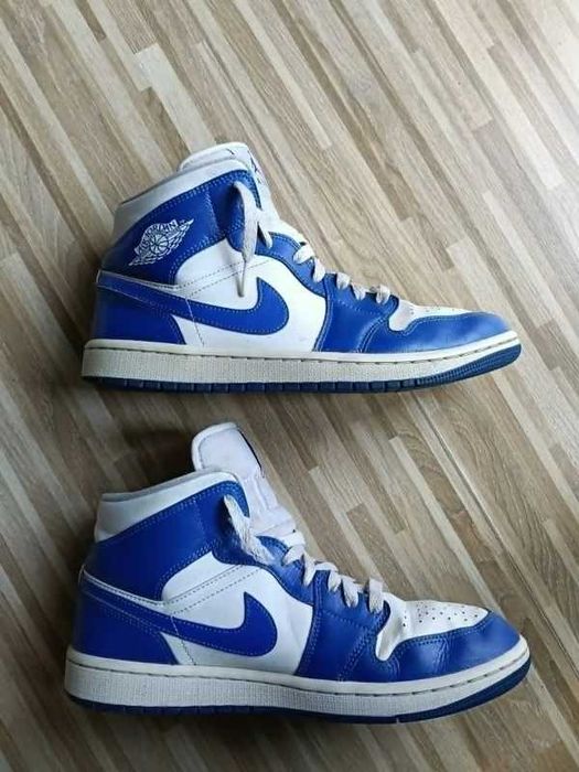 Jordan 1 Mid Kentucky Blue