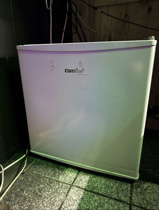 Міні холодильник Comfee 60см, з Європи