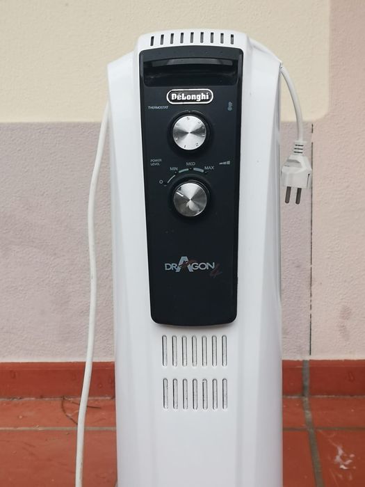 Aquecedor a óleo DeLonghi Dragon 4 | 2000W | duas unidades