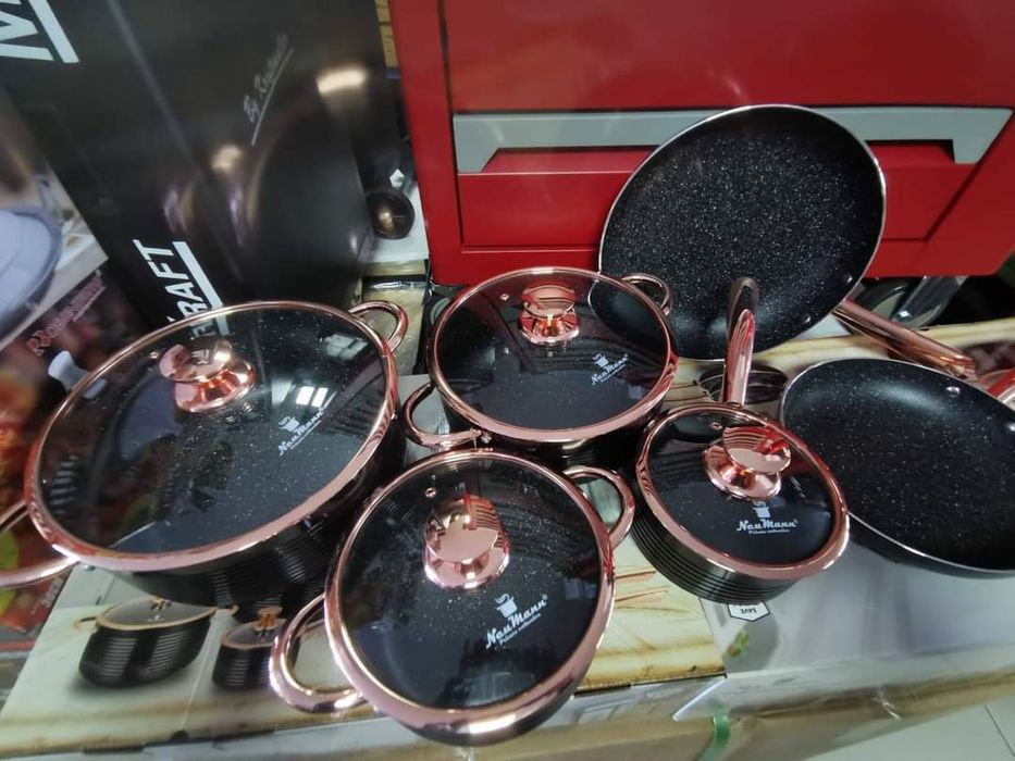 120€

Jogo de Cozinha Novo com 14 Peças de Tachos da Neumann.