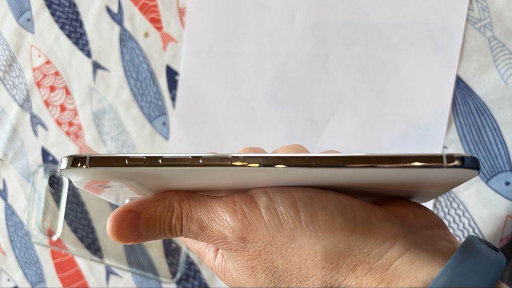 iPhone 17 Air 256GB Branco –Como Novo –Bateria 100% (Ativado Set 2025)