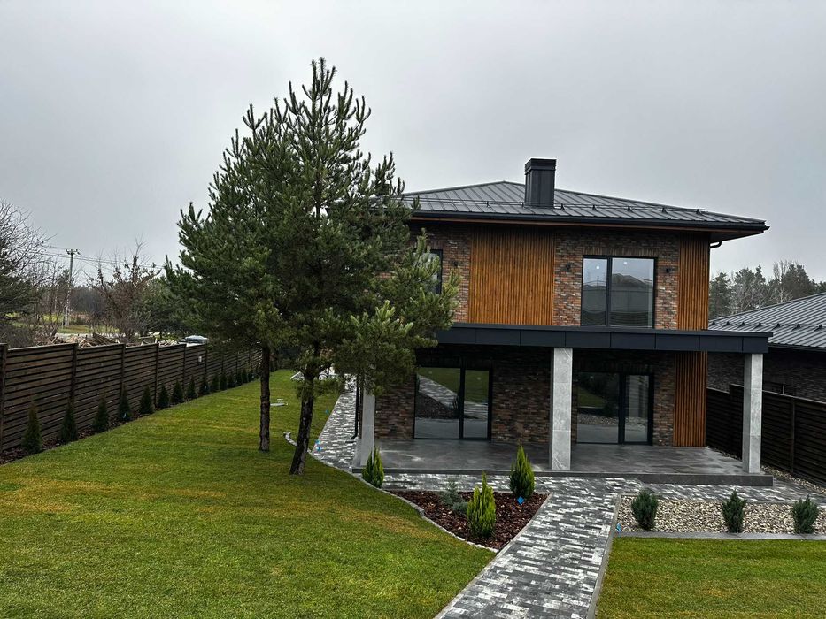 Преміальний будинок в Гореничах