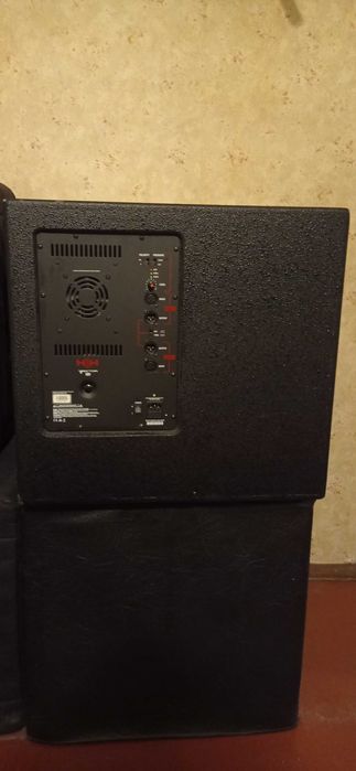 Активнi Сабвуфери HH Electronics VRS-118A