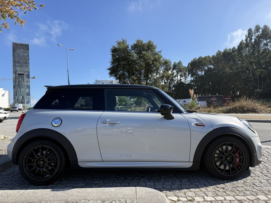Mini John Cooper Works529847983360583683