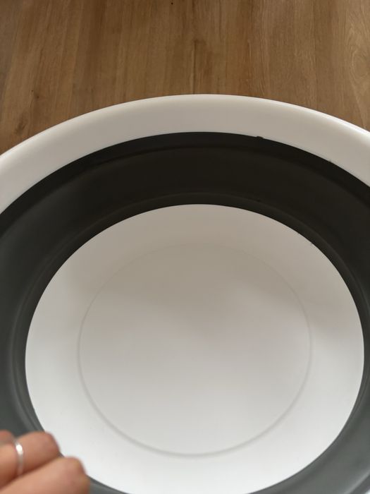 Bacia cinzenta retratil