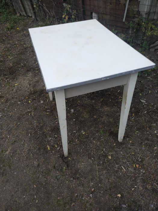 Стіл дерев'яний кухонний