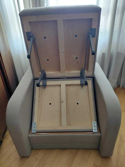 Розкладне крісло