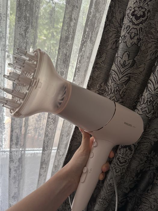 Фен Philips Series 5000 BHD538/30 2300 Вт, ThermoShield