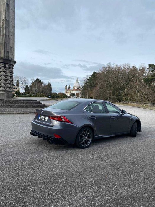 Lexus IS300h F Sport 2014