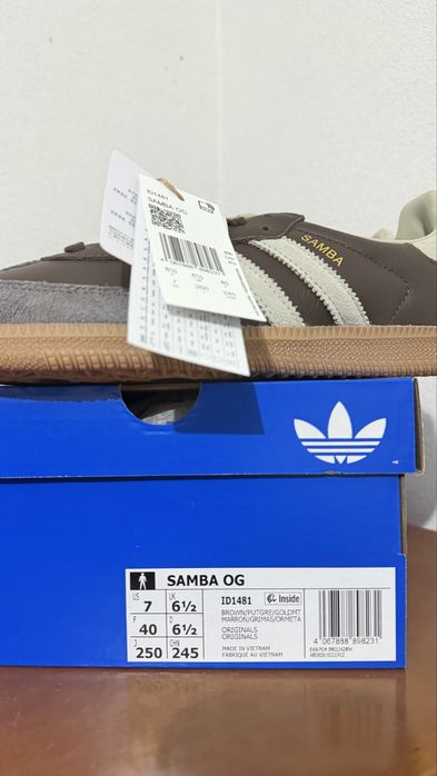 Adidas Samba.  OG