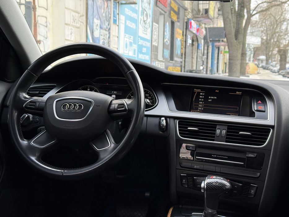 Audi a4 2013рік, 2.0 бензин, повний привід