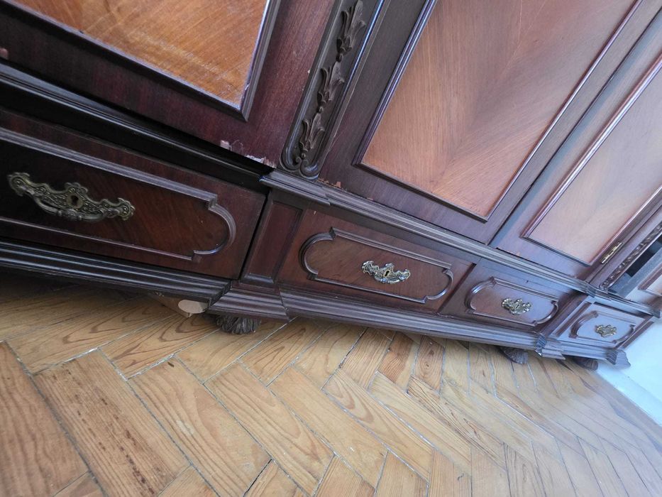 Guarda-roupa de 4 portas