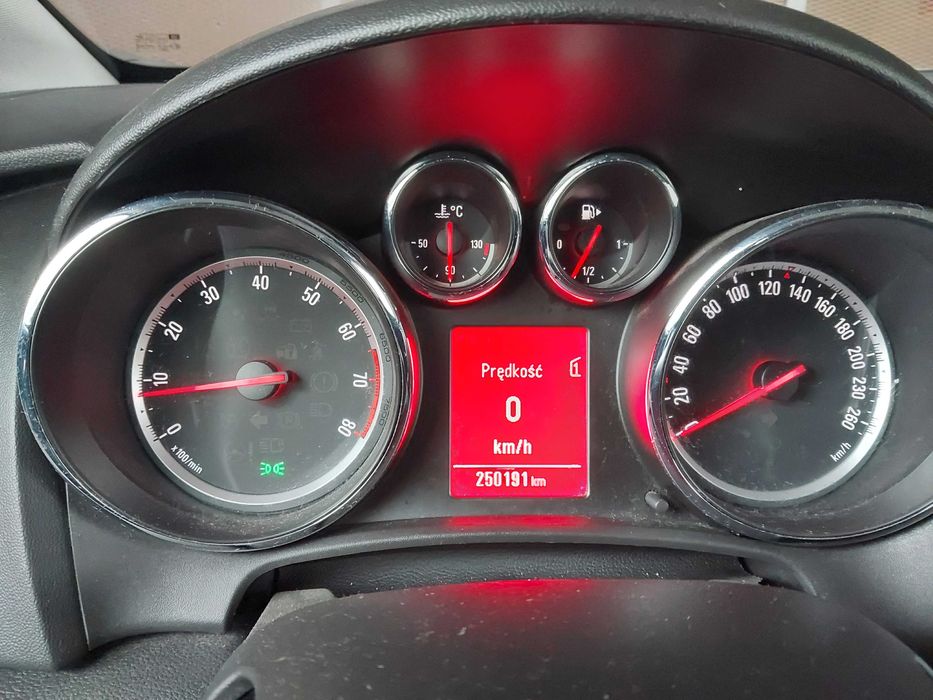 Opel Astra 2013 rok Lift 1.4 T B+gaz