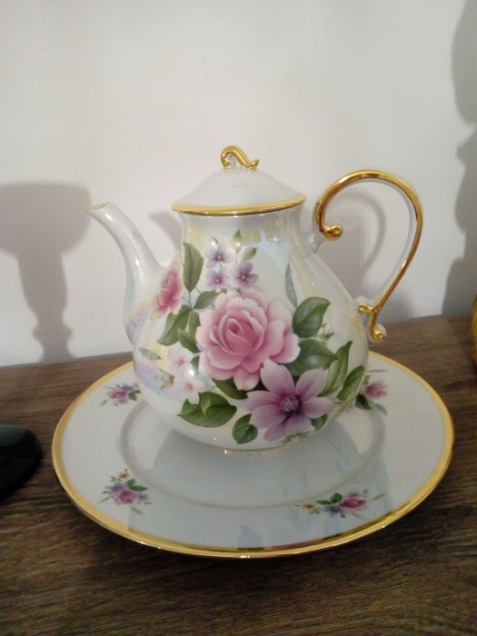 Bule com tampa e prato, pintado à mão - T.Limoges, marca Decoporce