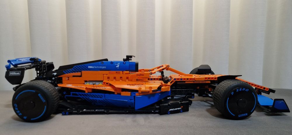LEGO TECHNIC 42141 "McLaren Formula 1 Team 2022 Race Car"