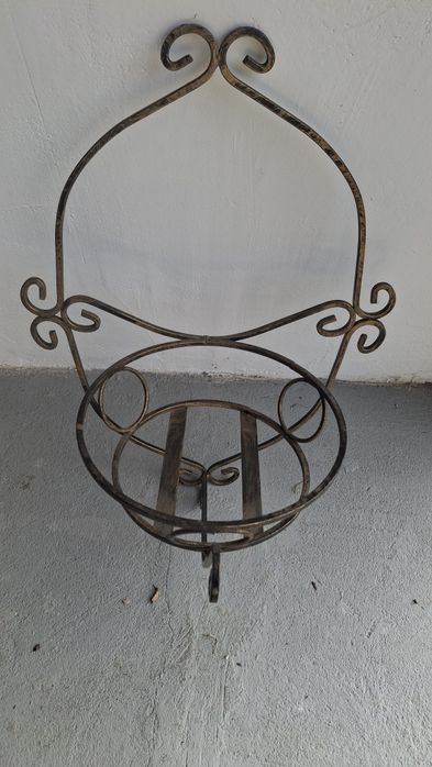 Kwietnik metalowy