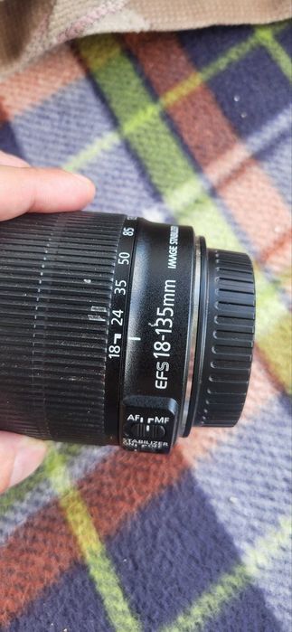 Canon EF-S 18-135mm Об'єктив Ідеал