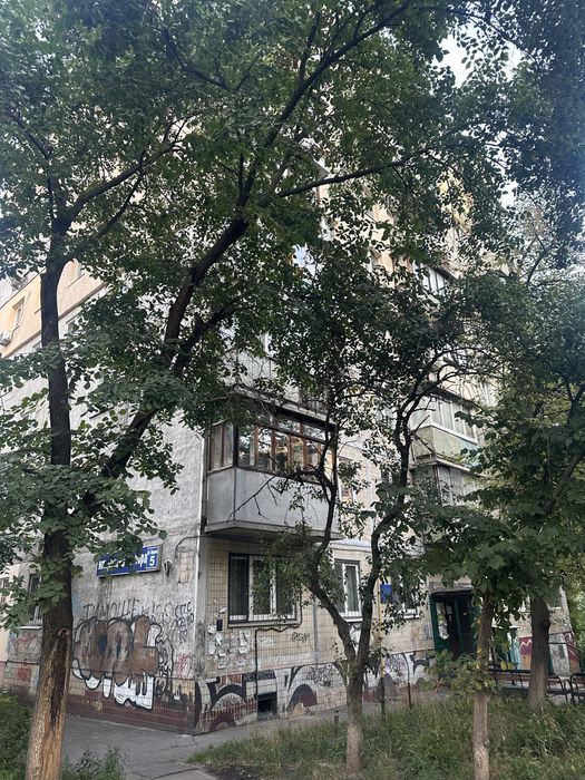 3-к метро Вокзальна-10хв вул.Липківського (Урицького)5 /Мокра