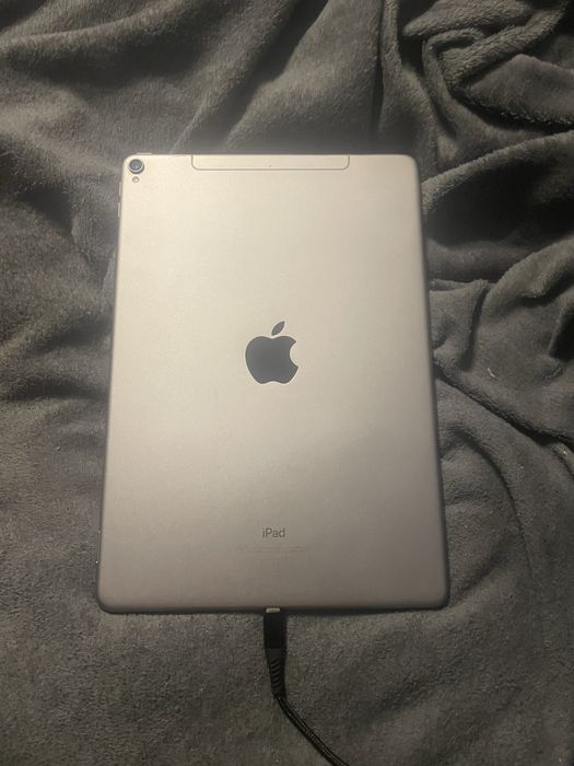 Ipad 10.5 pro 256GB z wejsciem na karte sim
