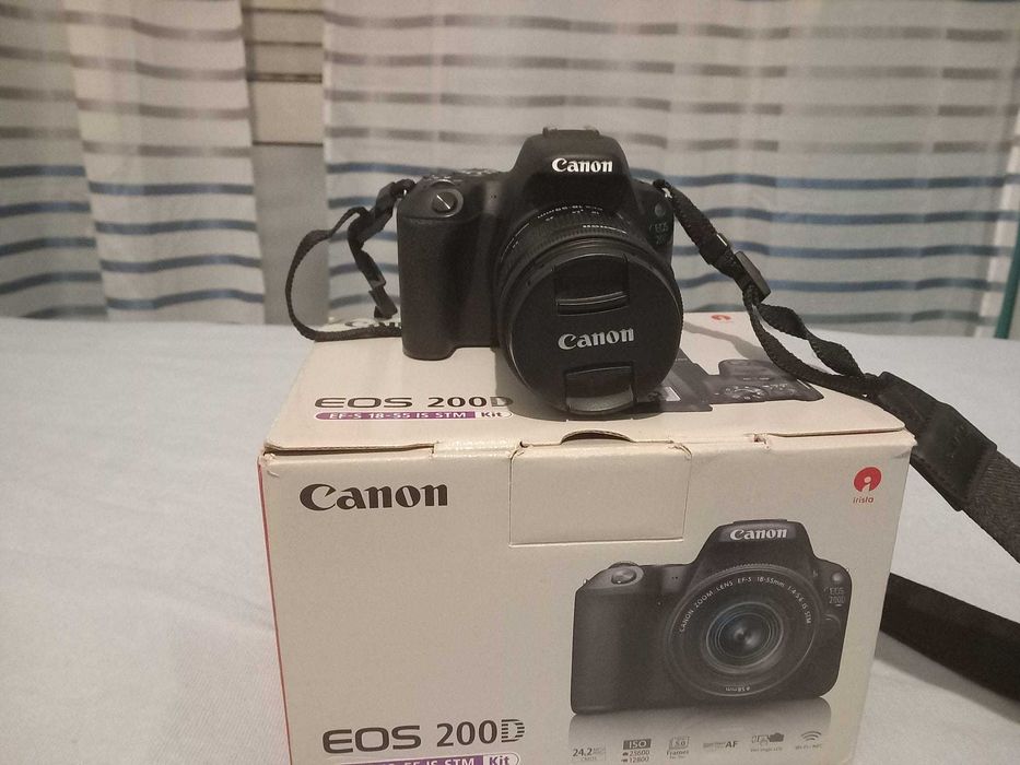 Câmara fotográfica Canon EOS 200D / SL2