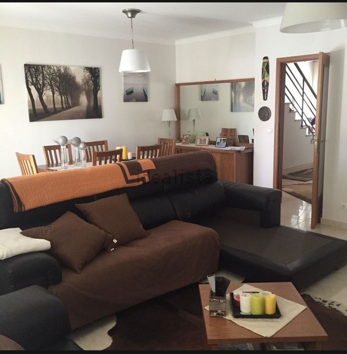 Arrenda-se Moradia M4