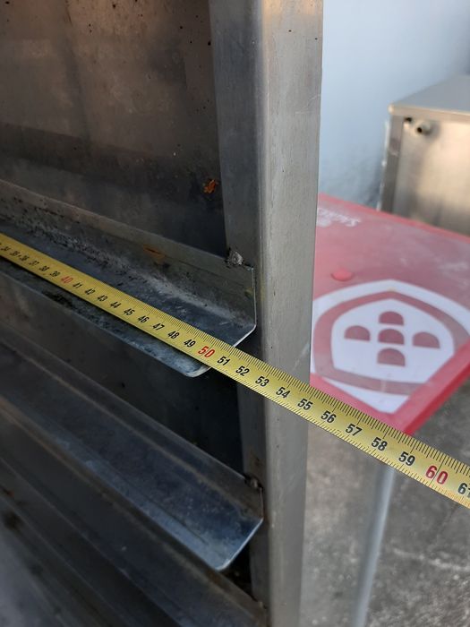 Armarios ou trolys ou  porta tabuleiros