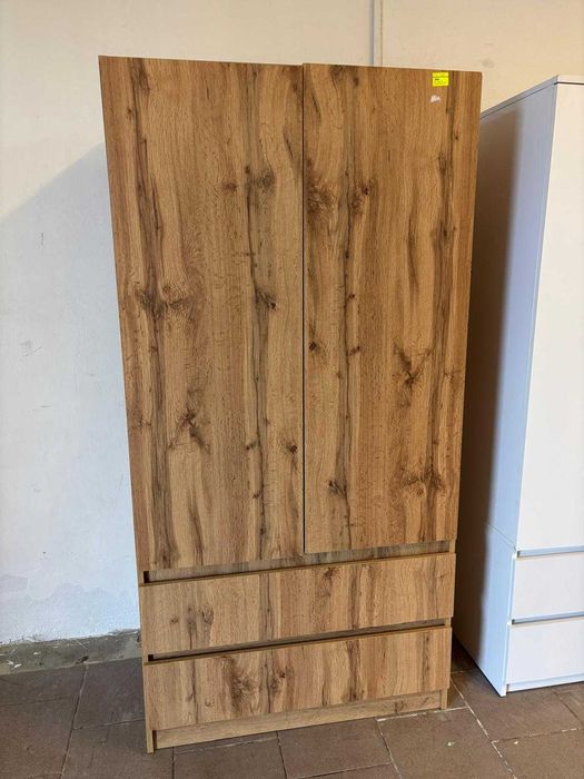 Wyprzedaż Mebli! Tanie Szafy, Biurka, Komody – Sprawdź