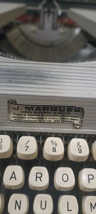 Máquina de escrever Oliva/Messa