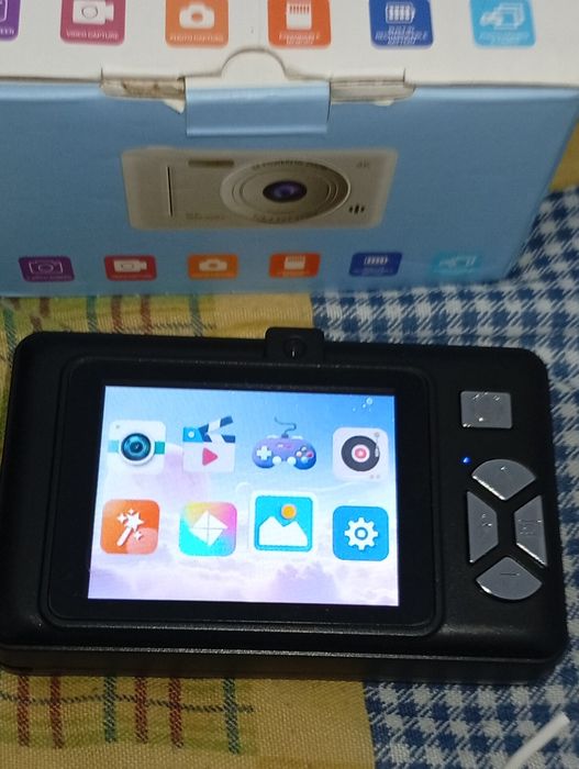 Children's Digital Camera, Brand New in Box with Accessories64354162113409121