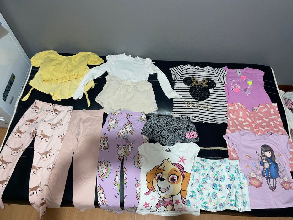 Roupa de menina 9/ 10 anos e vários brinquedos como novos