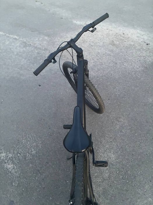 Чёрный велосипед